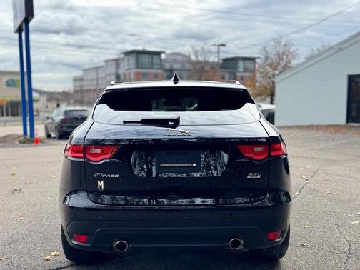 2017 Jaguar F-PACE 35t Premium