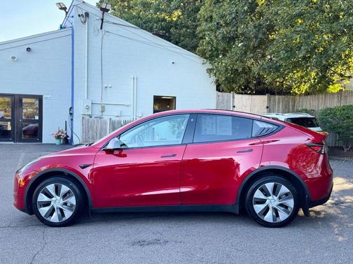 2023 Tesla Model Y Long Range