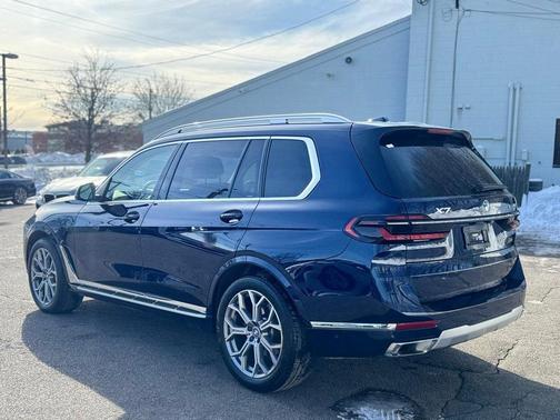 2024 BMW X7 xDrive40i
