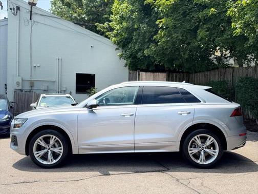 2022 Audi Q8 55 Premium Plus