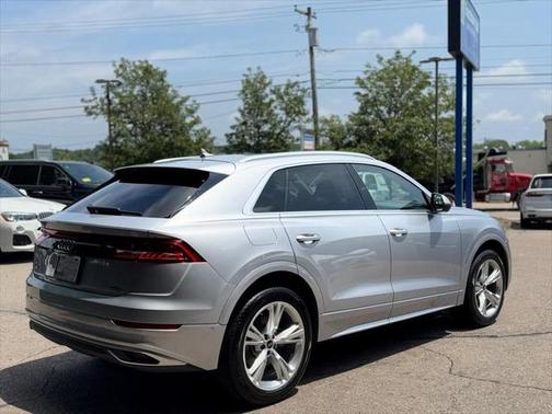 2022 Audi Q8 55 Premium Plus