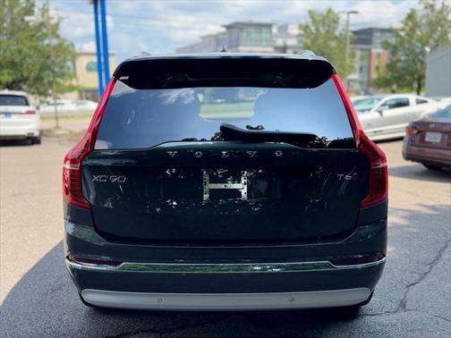 2022 Volvo XC90 T6 Inscription