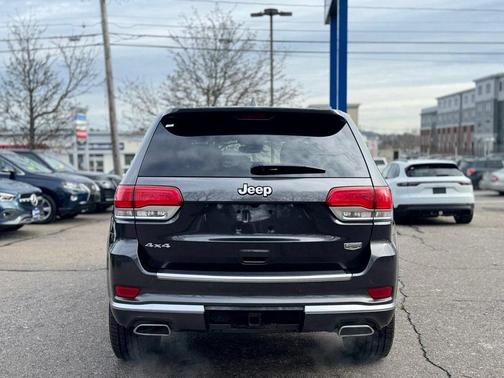 2021 Jeep Grand Cherokee Summit