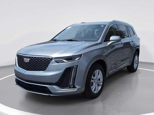 Silver Metallic 2025 Cadillac XT6 Luxury AWD
