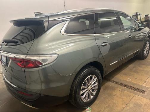 2022 Buick Enclave Essence
