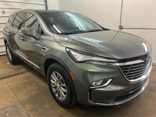 2022 Buick Enclave Essence