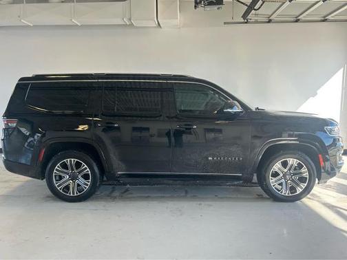2023 Jeep Wagoneer Series II