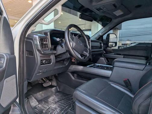 2025 Ford F-350 Lariat Super Duty