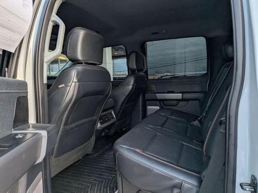 2025 Ford F-350 Lariat Super Duty