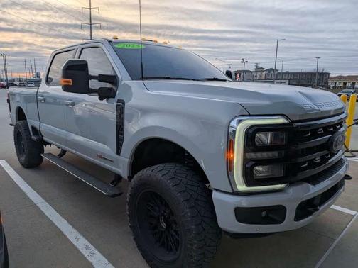 2025 Ford F-350 Lariat Super Duty