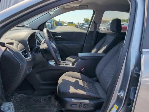 Sterling Gray Metallic 2024 Chevrolet Equinox LT