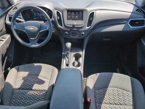Sterling Gray Metallic 2024 Chevrolet Equinox LT