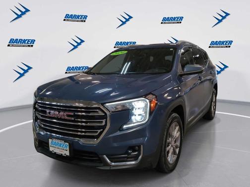Metallic 2024 GMC Terrain SLT