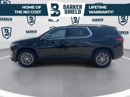 Mosaic Black Metallic 2023 Chevrolet Traverse LT Cloth