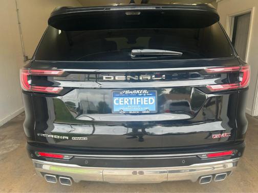 2024 GMC Acadia Denali