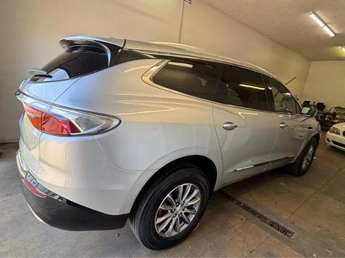 2022 Buick Enclave Essence