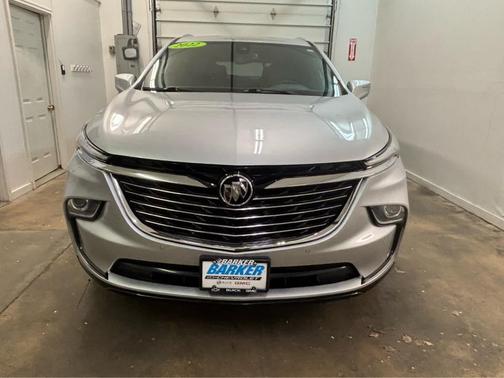 2022 Buick Enclave Essence