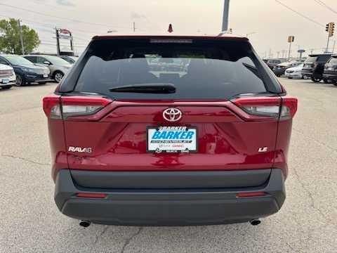 2020 Toyota RAV4 LE
