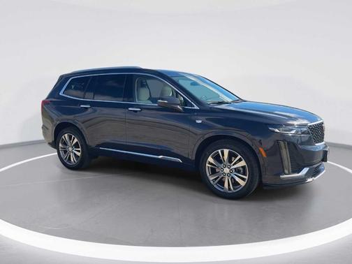 2025 Cadillac XT6 Premium Luxury FWD