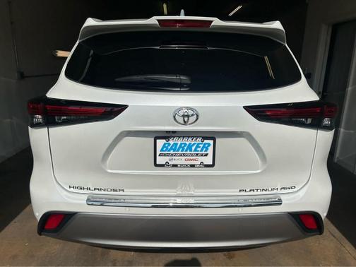 2024 Toyota Highlander Platinum