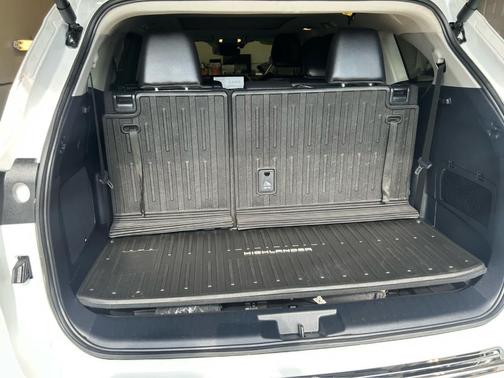 2024 Toyota Highlander Platinum