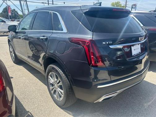 2022 Cadillac XT5 Premium Luxury