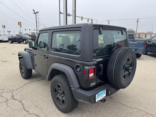 2025 Jeep Wrangler Sport