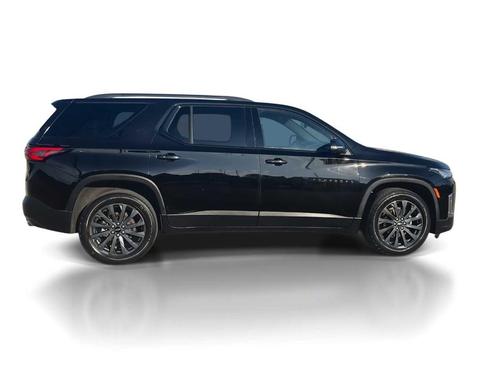 Mosaic Black Metallic 2023 Chevrolet Traverse RS