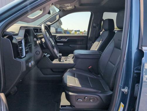 Metallic 2024 GMC Sierra 1500 Denali
