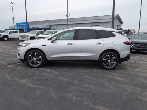 2020 Buick Enclave Essence