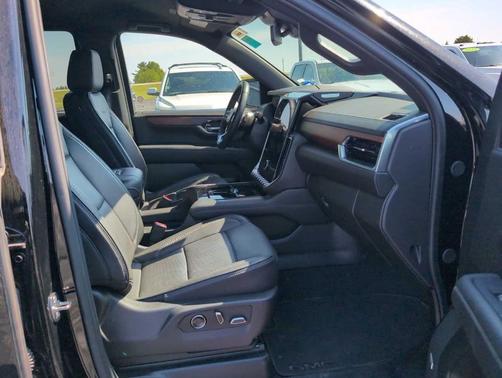 Onyx Black 2025 GMC Yukon Denali