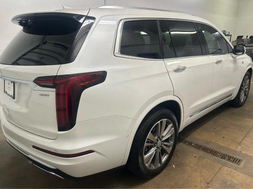 2021 Cadillac XT6 Premium Luxury FWD