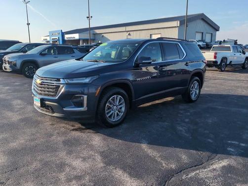 2023 Chevrolet Traverse LT Cloth