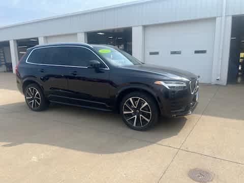 2022 Volvo XC90 T6 Momentum 7 Passenger
