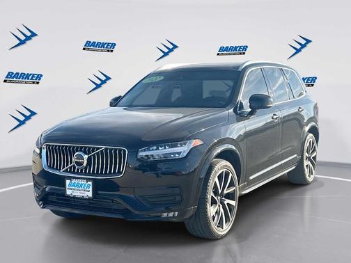 2022 Volvo XC90 T6 Momentum 7 Passenger