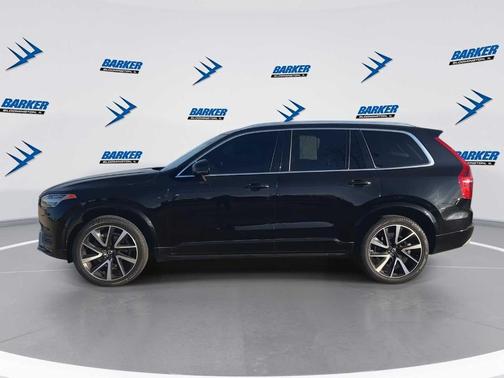 2022 Volvo XC90 T6 Momentum 7 Passenger