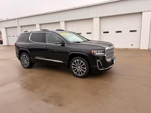2022 GMC Acadia Denali