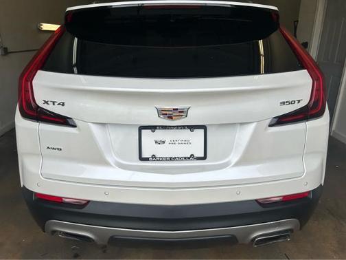 2022 Cadillac XT4 Premium Luxury