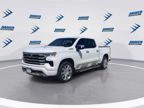 Iridescent Pearl Tricoat 2023 Chevrolet Silverado 1500 High Country