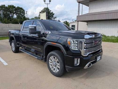 Black 2021 GMC Sierra 2500 Denali