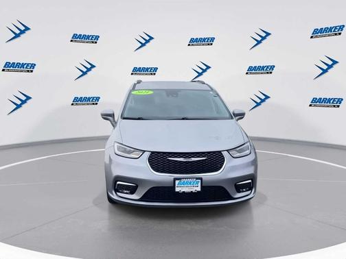 2021 Chrysler Pacifica Touring-L