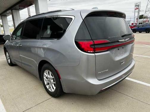2021 Chrysler Pacifica Touring-L