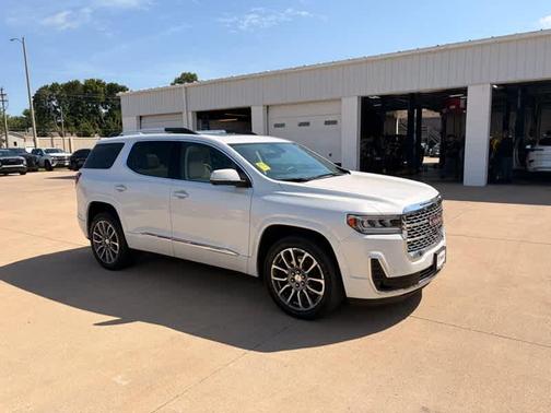 White Frost Tri-Coat 2023 GMC Acadia Denali