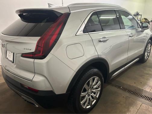 2020 Cadillac XT4 Premium Luxury