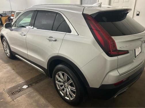 2020 Cadillac XT4 Premium Luxury