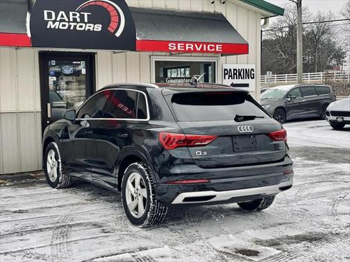 2019 Audi Q3 Premium Sport Utility 4D