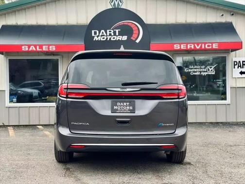2022 Chrysler Pacifica Hybrid Touring L