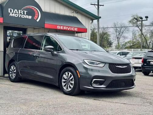 2022 Chrysler Pacifica Hybrid Touring L