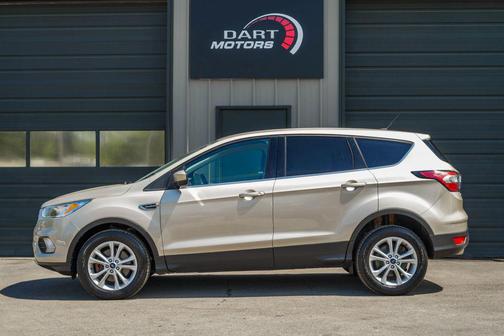 Gold 2017 Ford Escape SE
