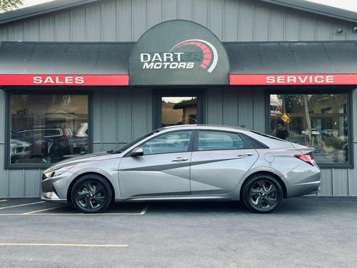 2021 Hyundai ELANTRA SEL